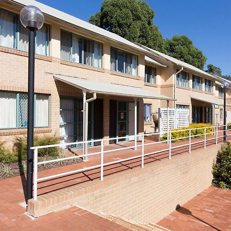 Western Sydney University Village - Кембълтаун Екстериор снимка