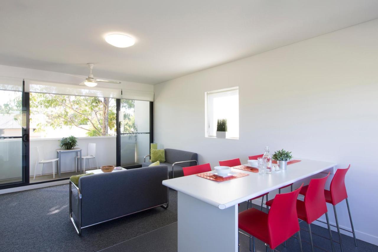 Western Sydney University Village - Кембълтаун Екстериор снимка