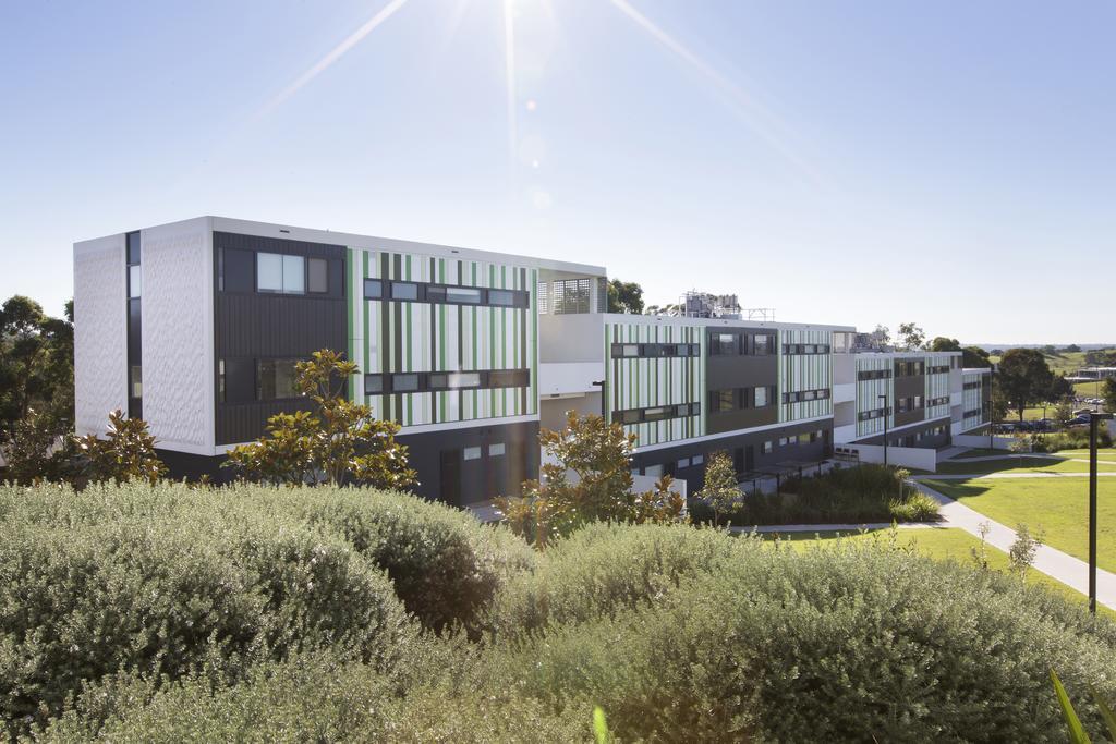 Western Sydney University Village - Кембълтаун Екстериор снимка