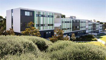Western Sydney University Village - Кембълтаун Екстериор снимка